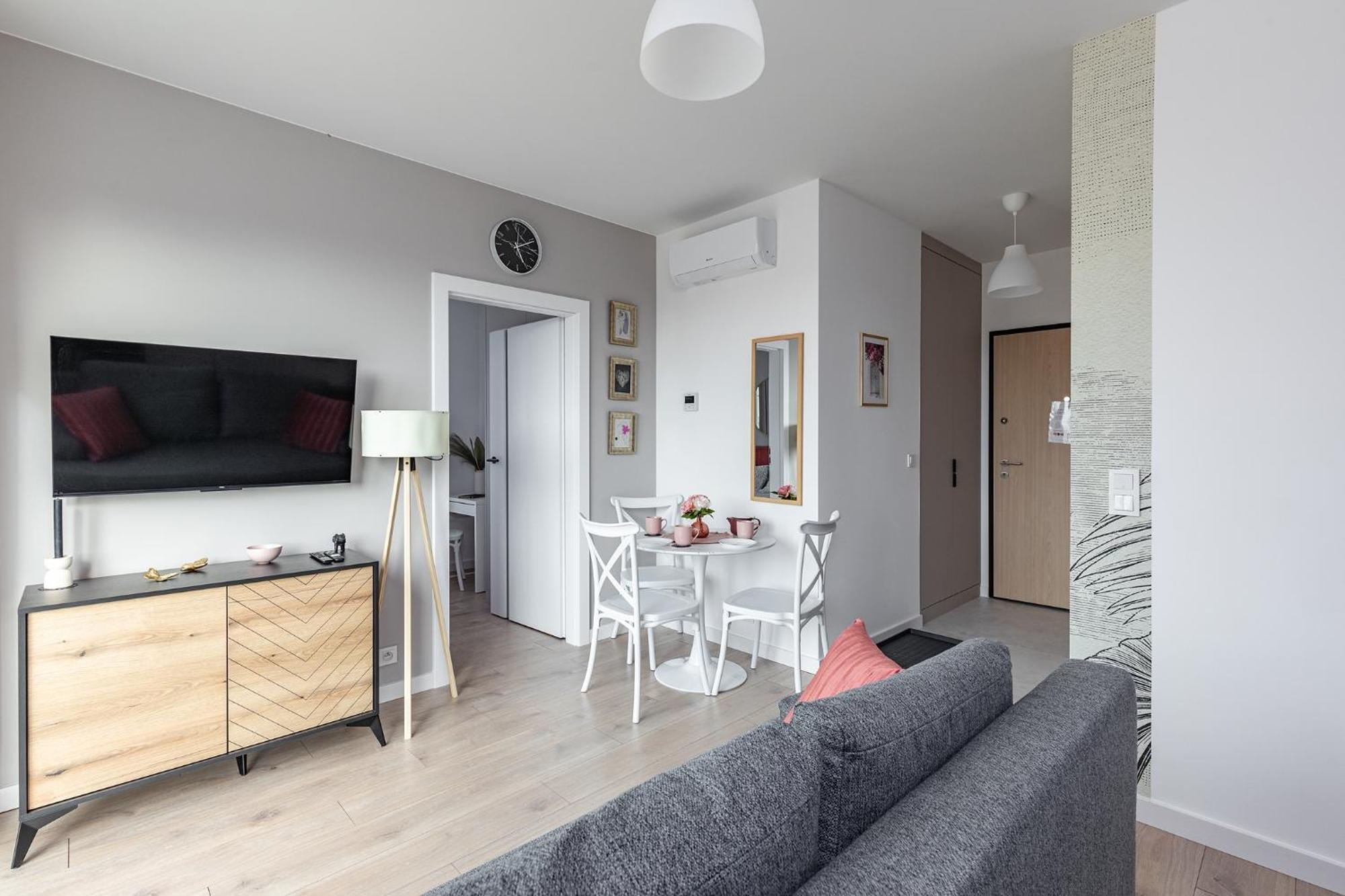 ורשה Superapart Nowy Sluzewiec, Next To Chopina Airport, Tor Sluzewiec, Aircondition מראה חיצוני תמונה